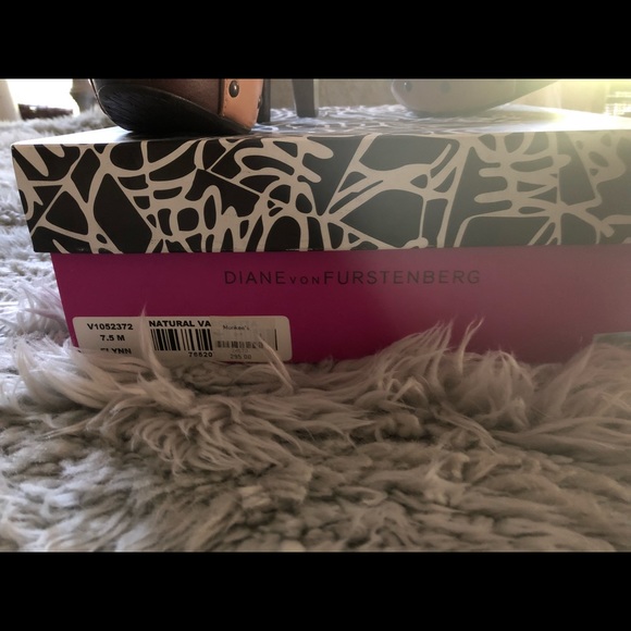 DVF statement heels - Picture 3 of 4